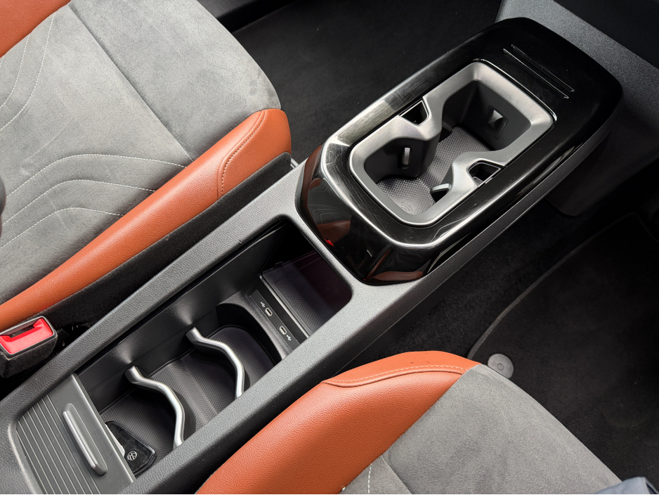 2023 Volkswagen ID.4 - image 19