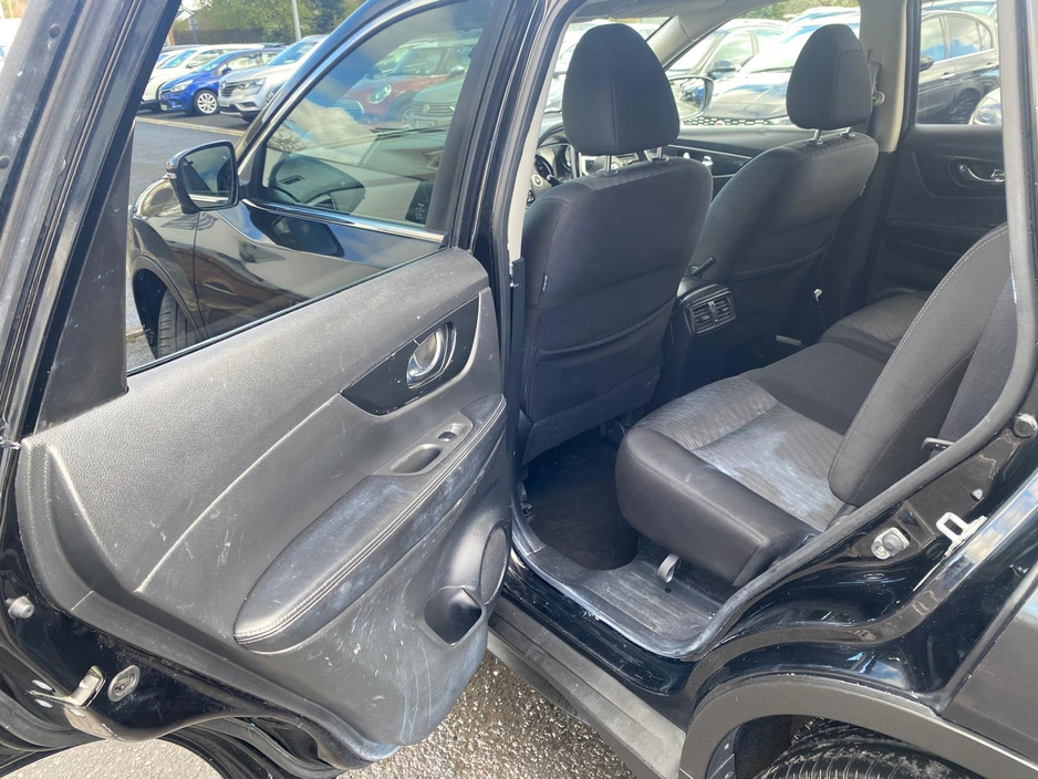 2019 Nissan X-Trail - image 6