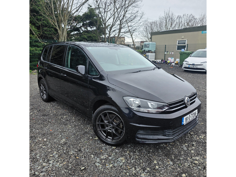 2016 Volkswagen Touran 1.2 TSI 110HP Trendline €15,950