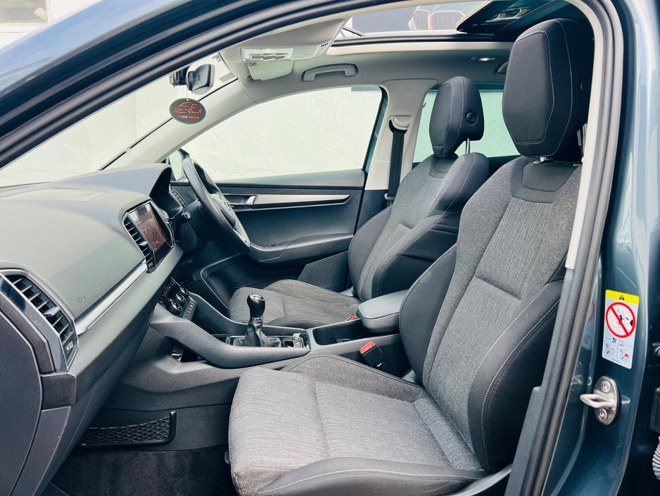 2018 Skoda Karoq - image 8