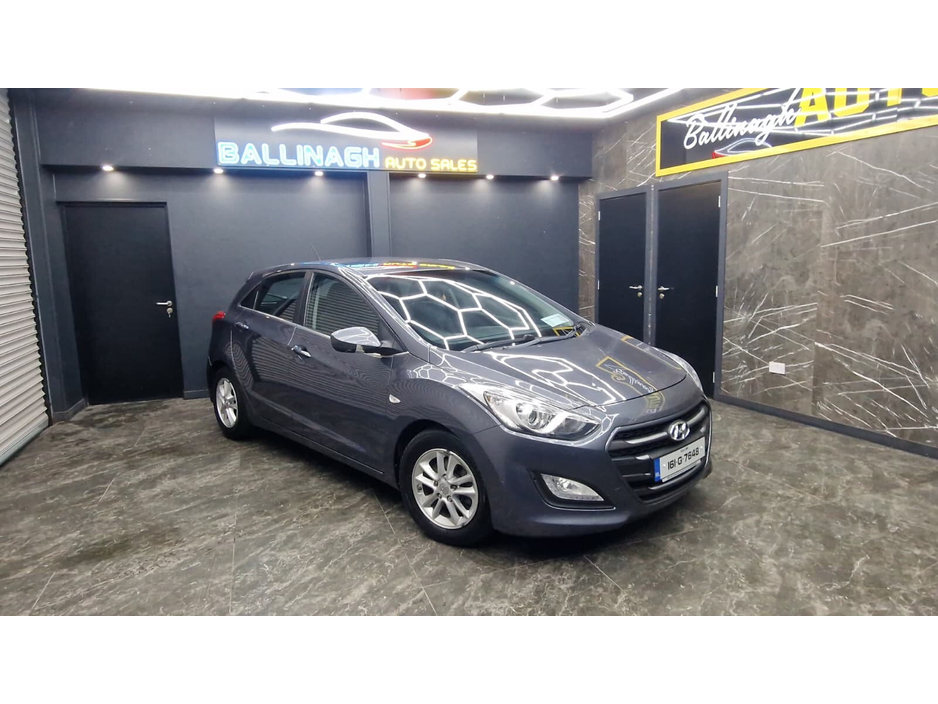 2016 Hyundai i30 - image 13