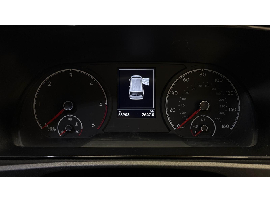 2023 Volkswagen Caddy - image 4