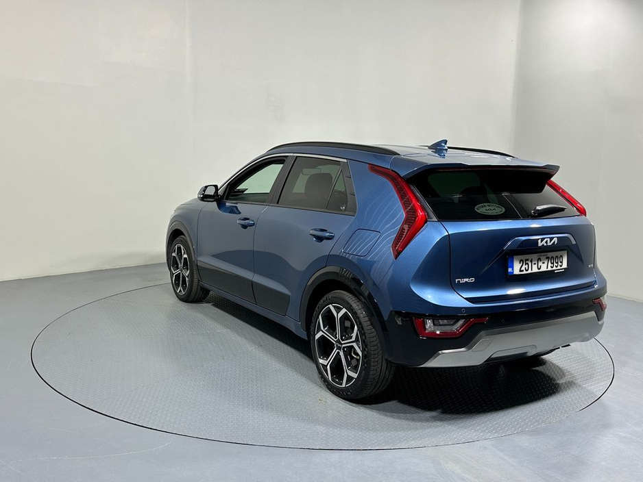 2025 Kia Niro - image 5