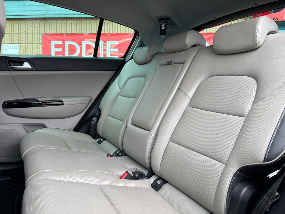 2019 Kia Sportage - image 10