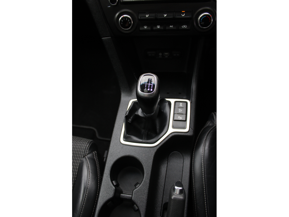 2016 Kia Sportage - image 14