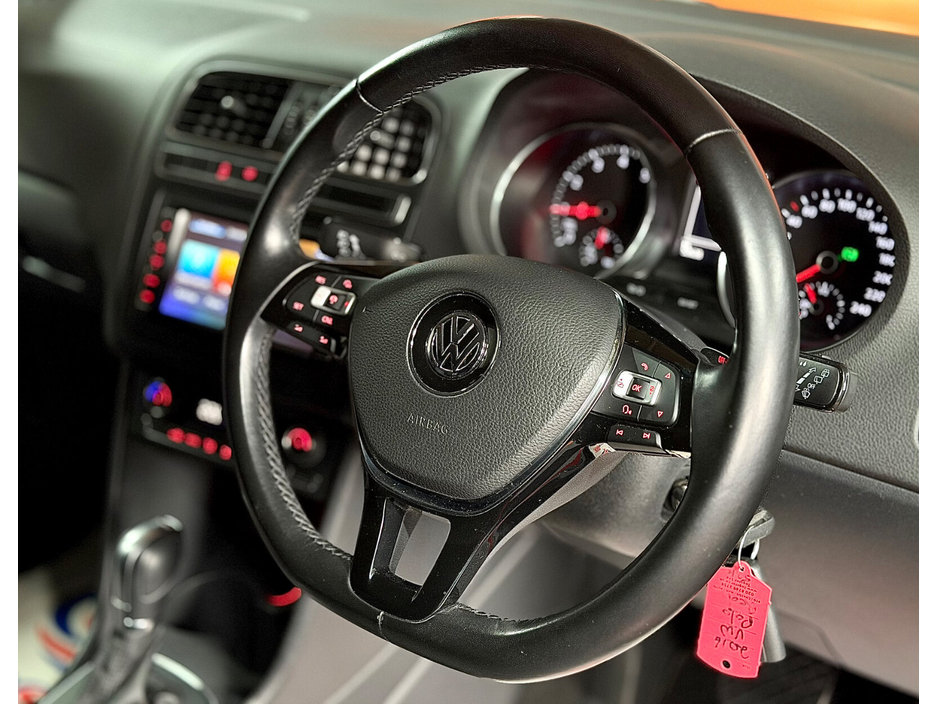 2016 Volkswagen Polo - image 32