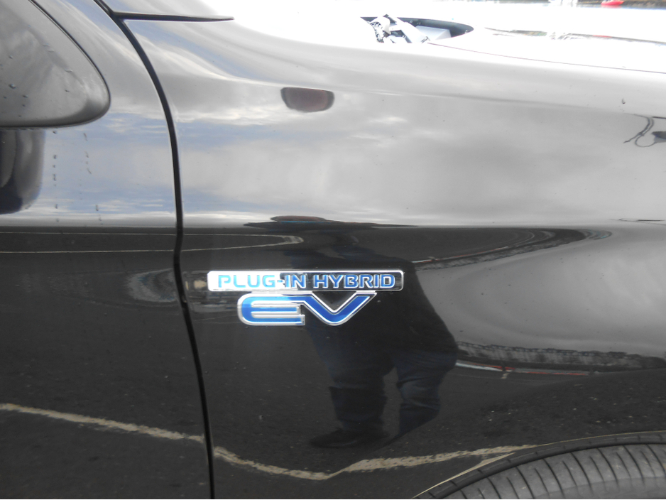 2017 Mitsubishi Outlander PHEV Intense €18,995