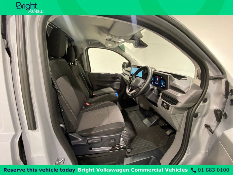 2025 Volkswagen Transporter - image 14