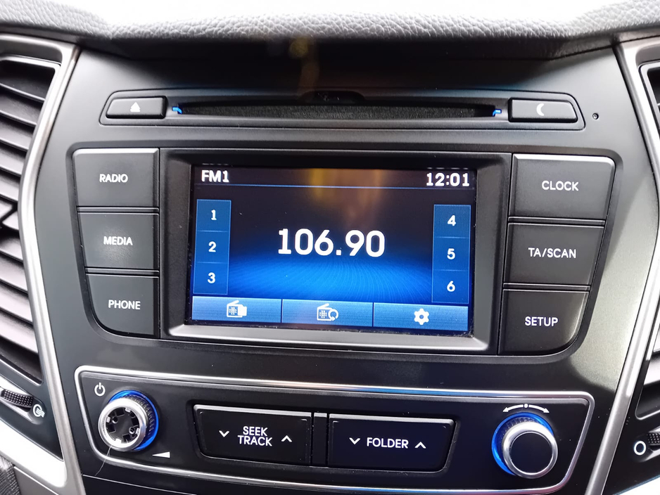 2016 Hyundai Santa Fe EXECUTIVE 4 WD 7 SEATER  SUV @ REDDY 2 DRIVE LTD €9,500