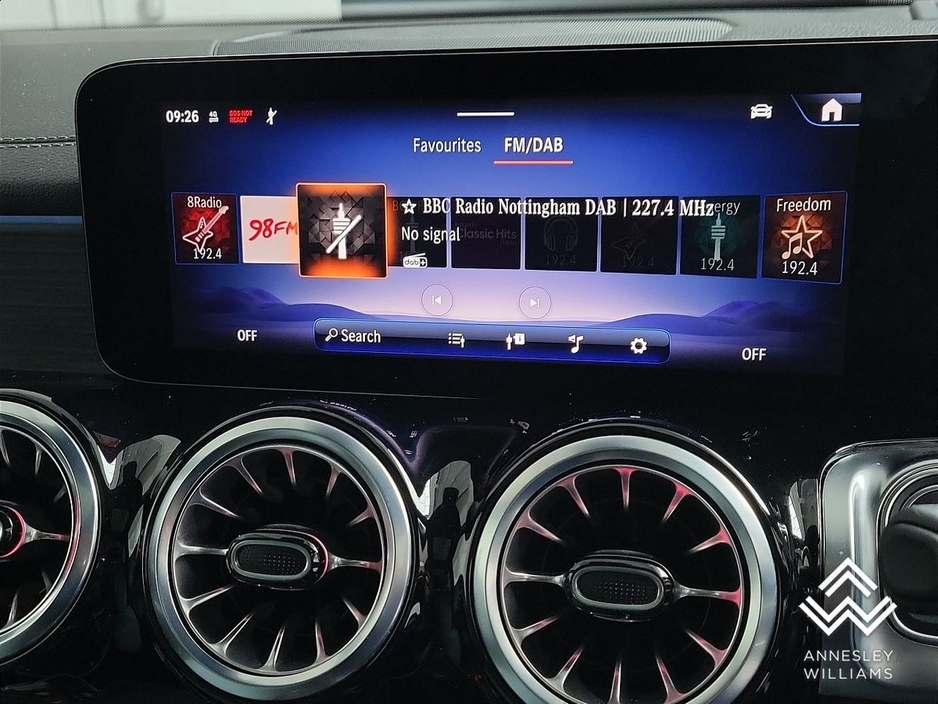 2025 Mercedes-Benz EQB - image 18