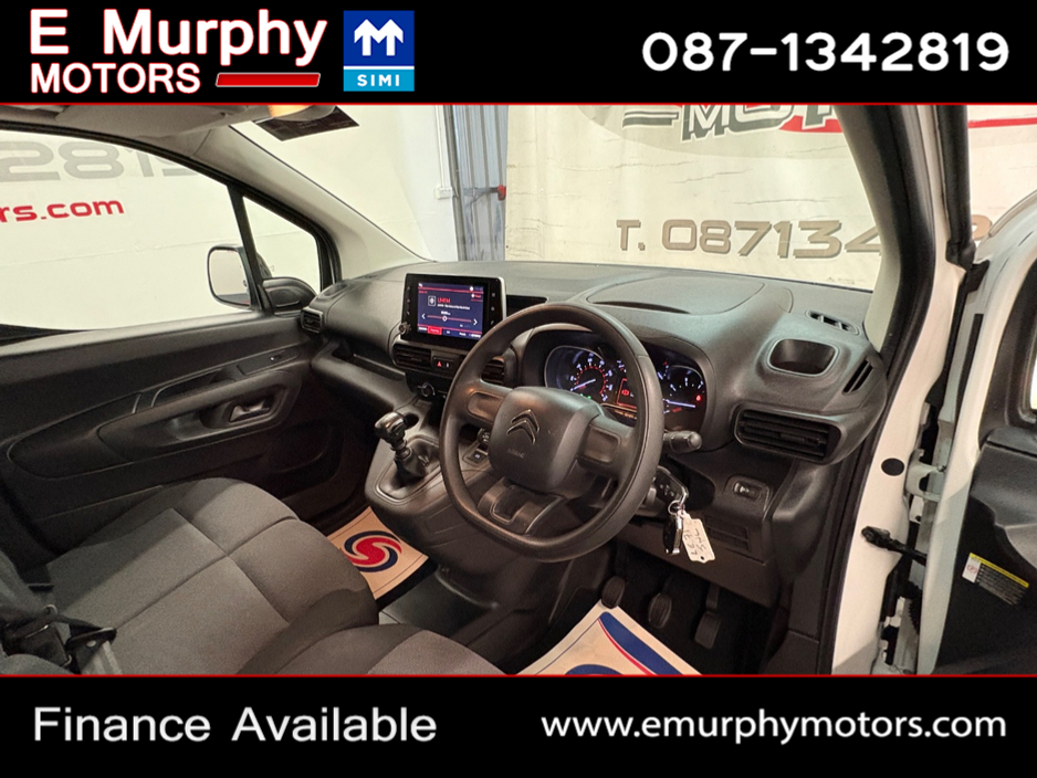 2022 Citroen Berlingo - image 20