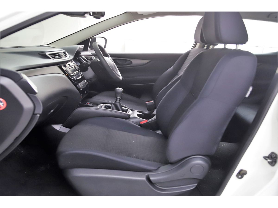 2017 Nissan Qashqai - image 15