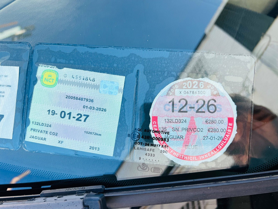 2013 Jaguar XF - image 11