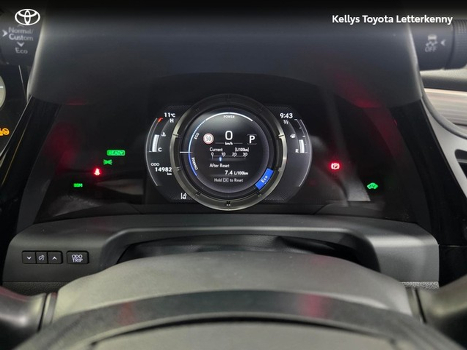 2024 Lexus ES 300 H - image 13