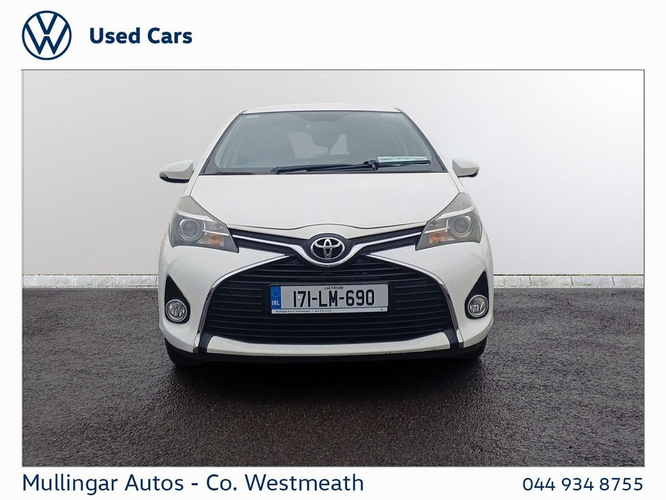 2017 Toyota Yaris - image 9
