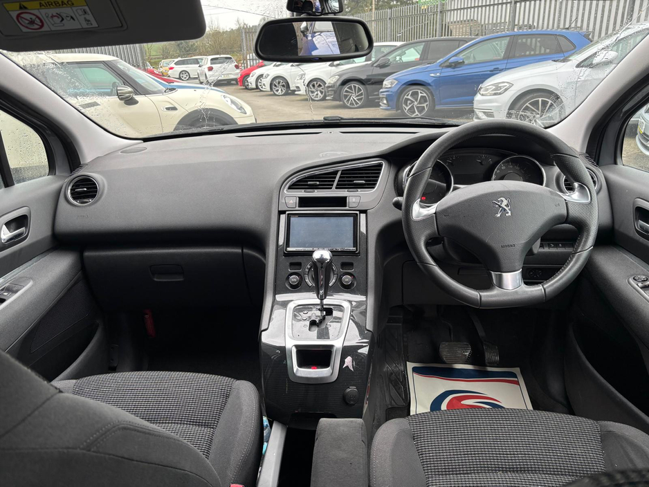 2014 Peugeot 5008 - image 8