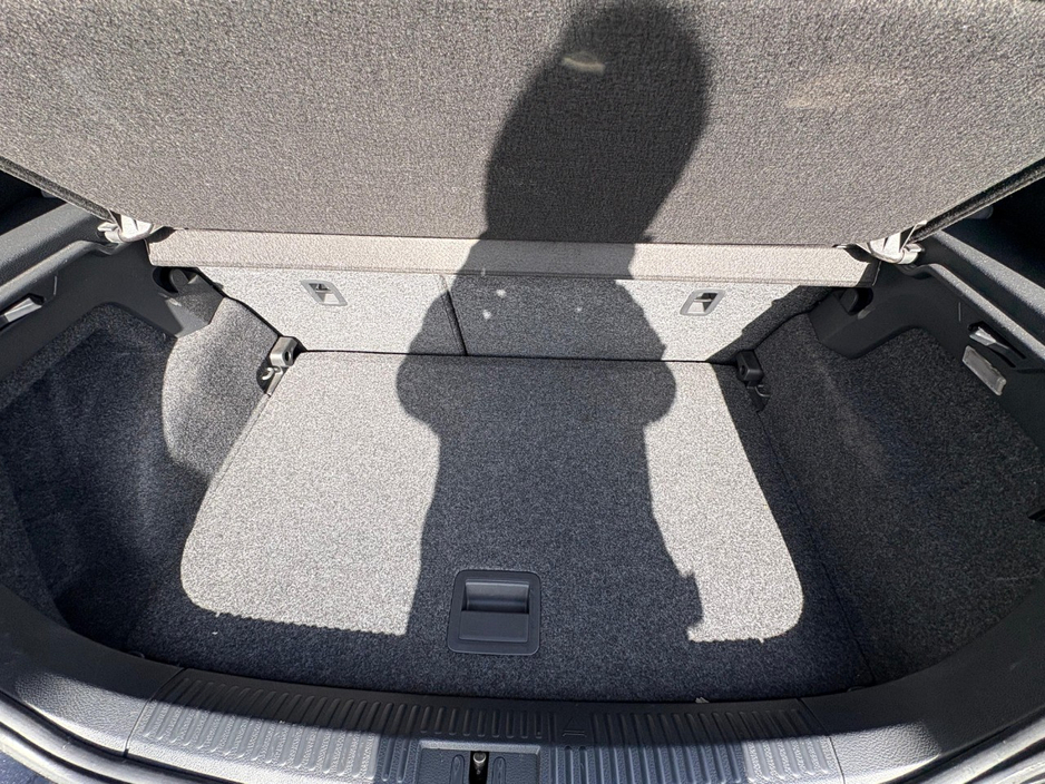 2015 Volkswagen Polo - image 4