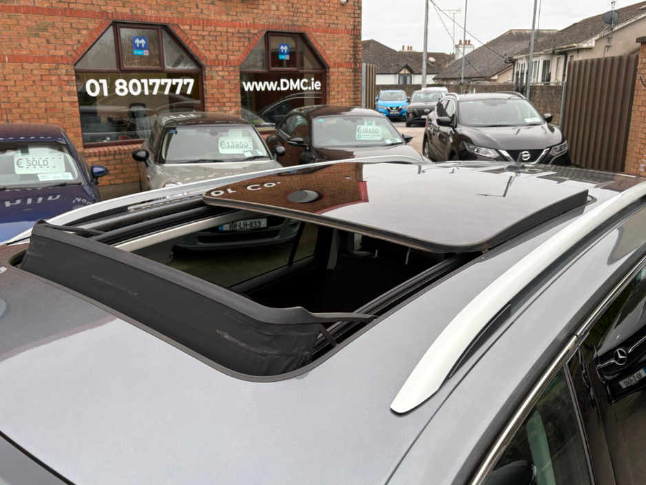 2018 Volkswagen Tiguan - image 10