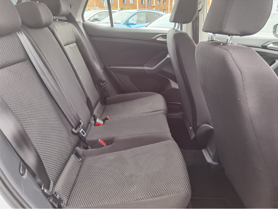 2021 Volkswagen T-Cross - image 8