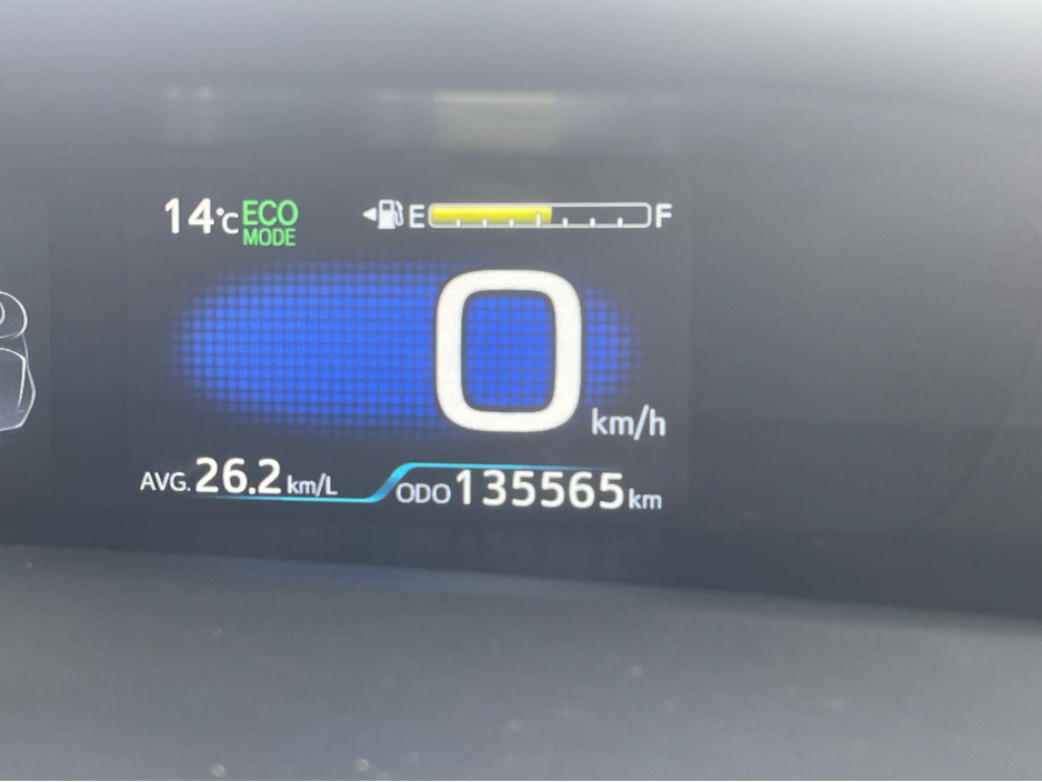 2016 Toyota Prius - image 16