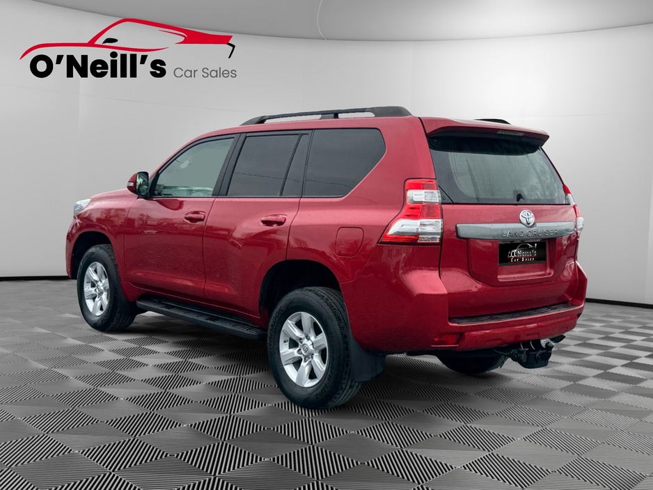 2016 Toyota Landcruiser - image 7