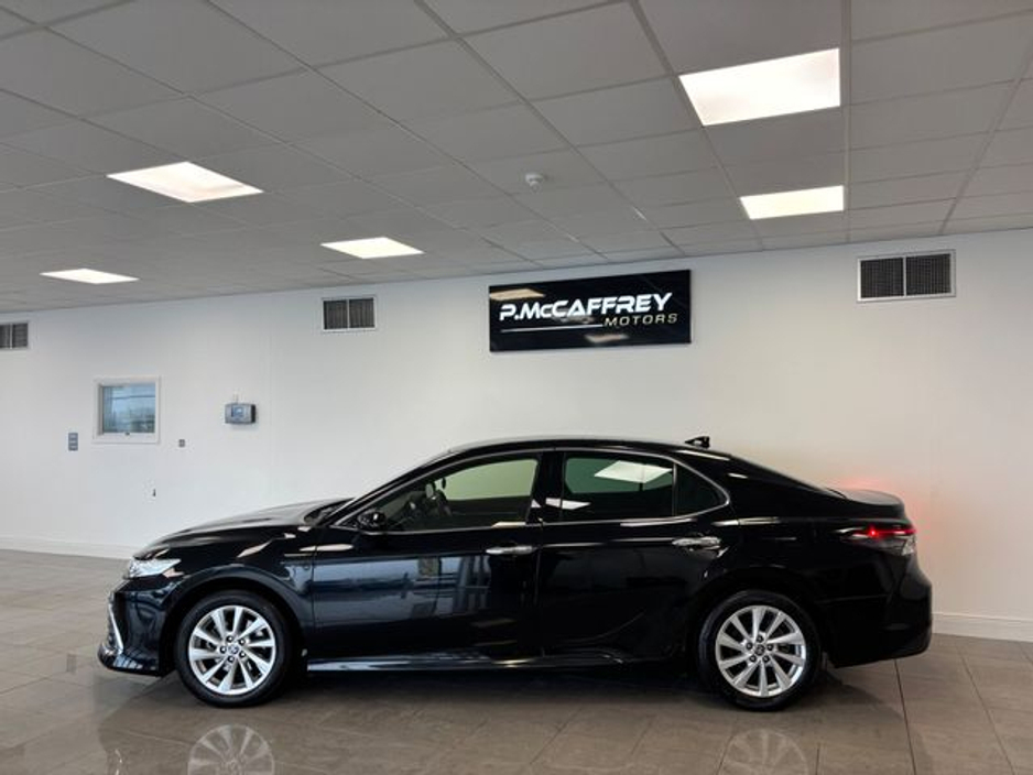 2021 Toyota Camry - image 2