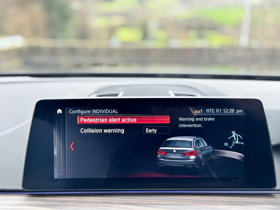 2019 BMW 5 Series 520D TOURING * PANROOF * 3D CAMERA PACK * €24,950