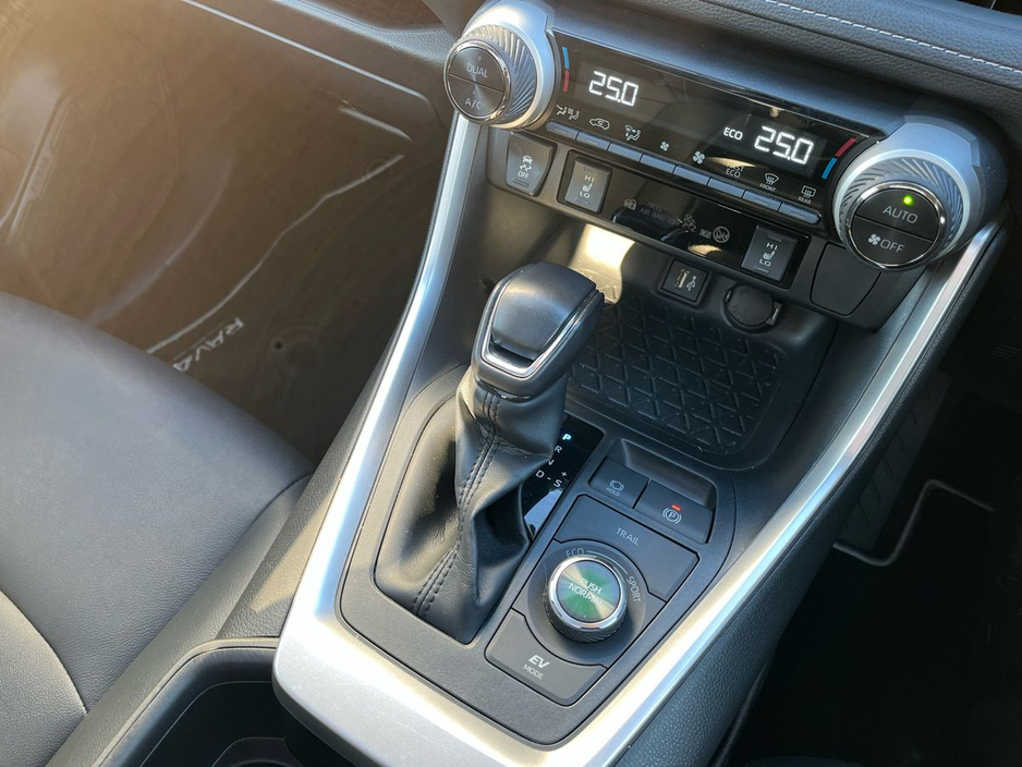 2023 Toyota Rav4 2.5 Hybrid AWD-i Platinum €44,950