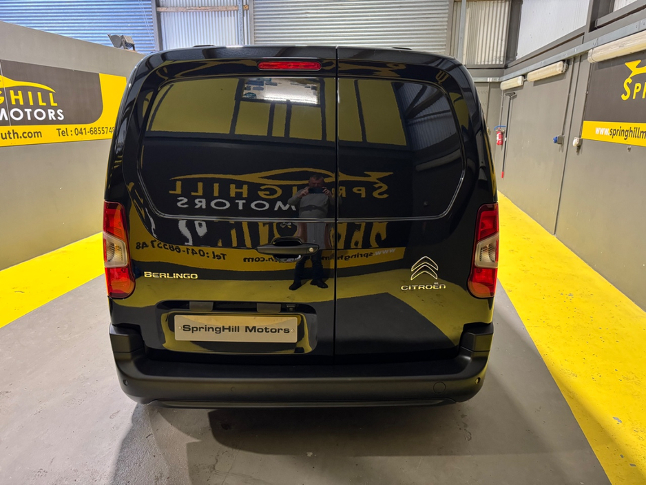 2021 Citroen Berlingo - image 7