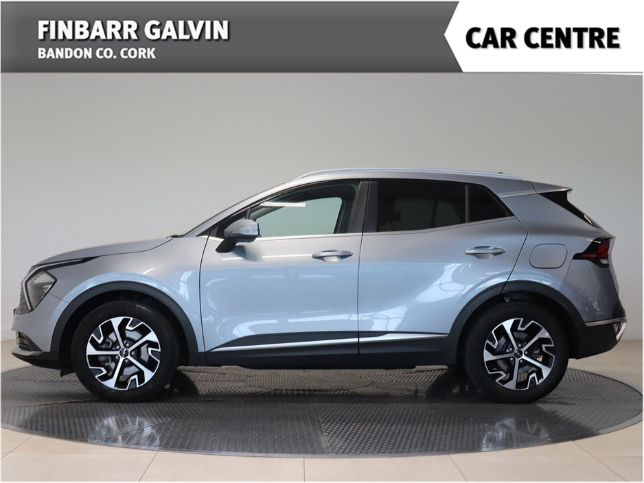 2022 Kia Sportage - image 3