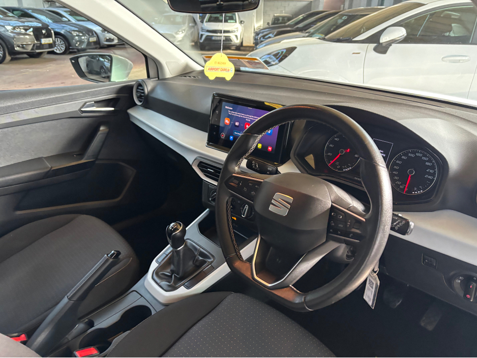 2023 SEAT Arona - image 5