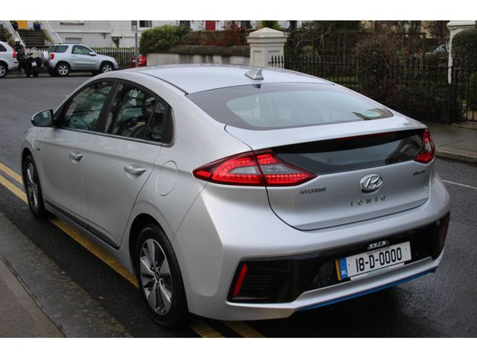 2018 Hyundai Ioniq PREMIUM SE Plug In hybrid €15,950