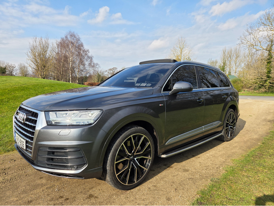 2018 Audi Q7 - image 10