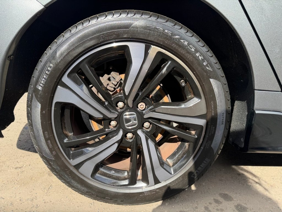 2019 Honda Civic - image 11