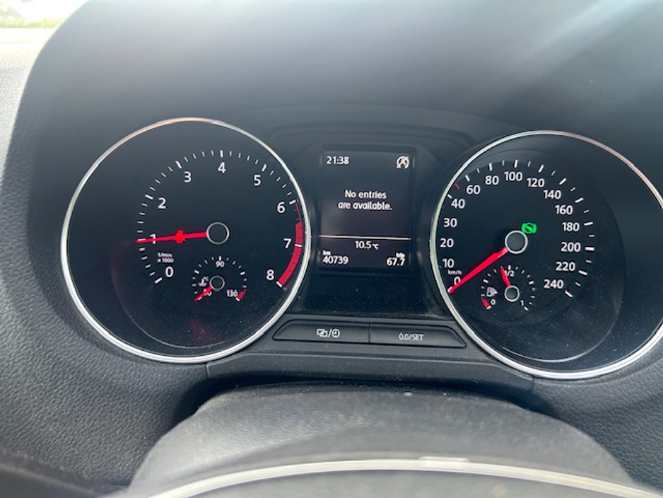 2015 Volkswagen Polo - image 16