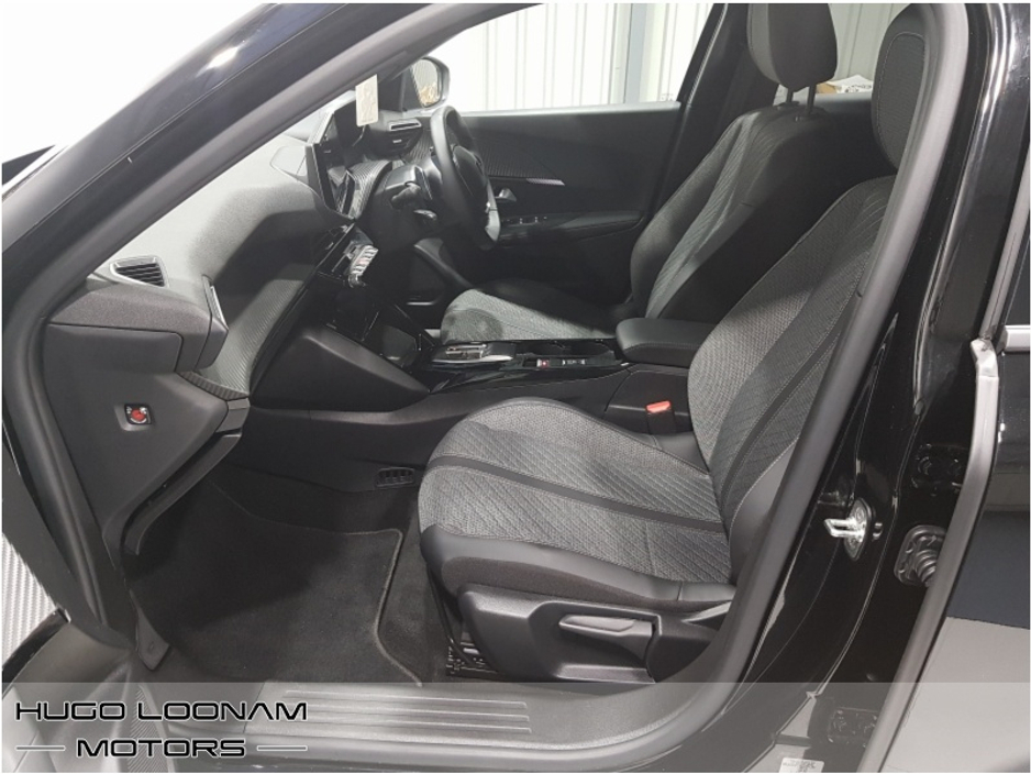 2025 Peugeot 2008 - image 10