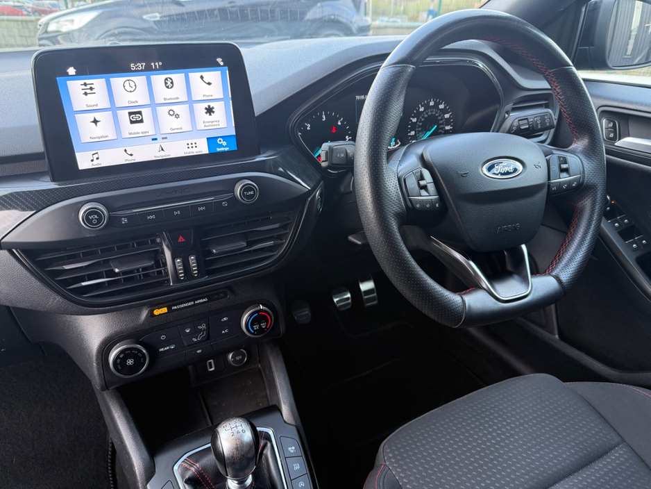 2019 Ford Focus - image 18