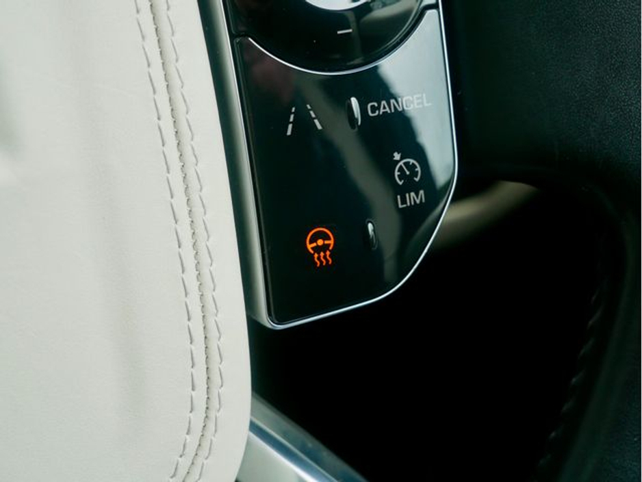 2021 Land Rover Range Rover - image 29