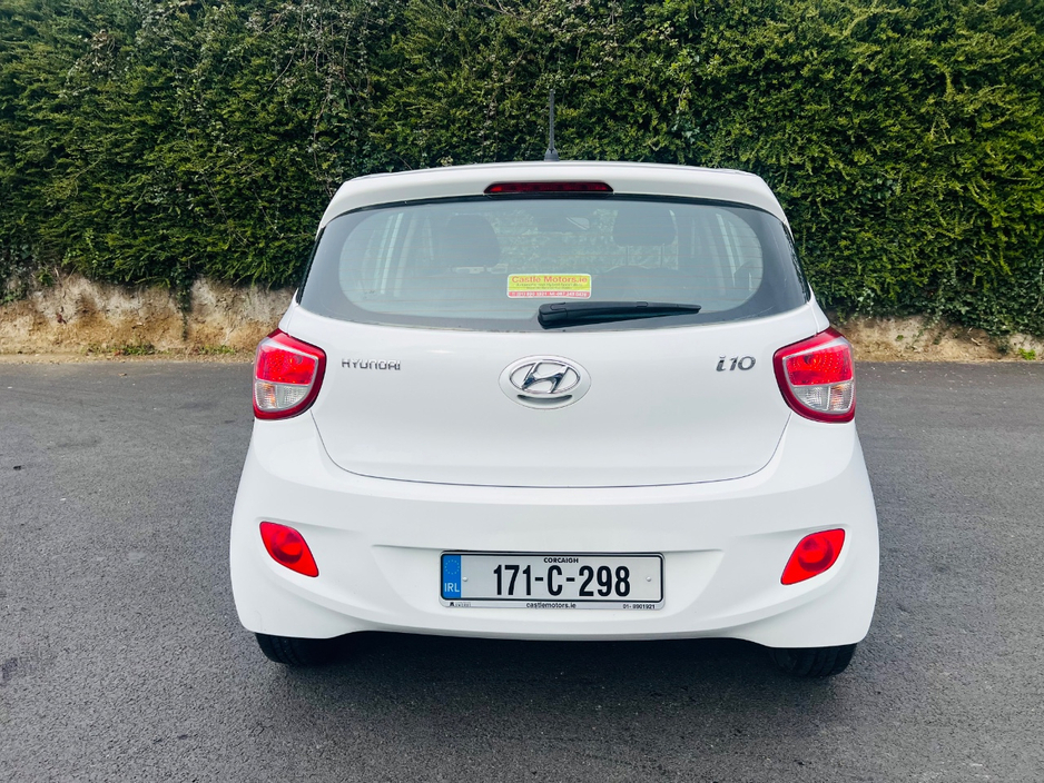 2017 Hyundai i10 - image 7