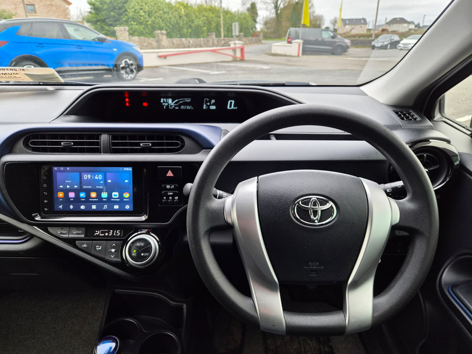 2016 Toyota Aqua - image 11