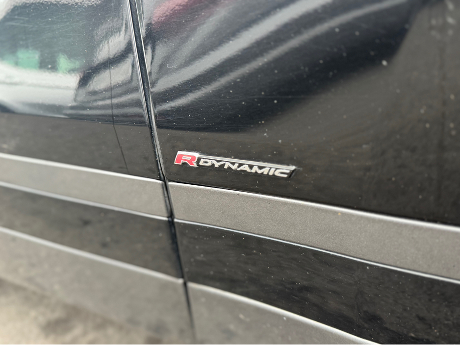 2018 Land Rover Range Rover Velar - image 21