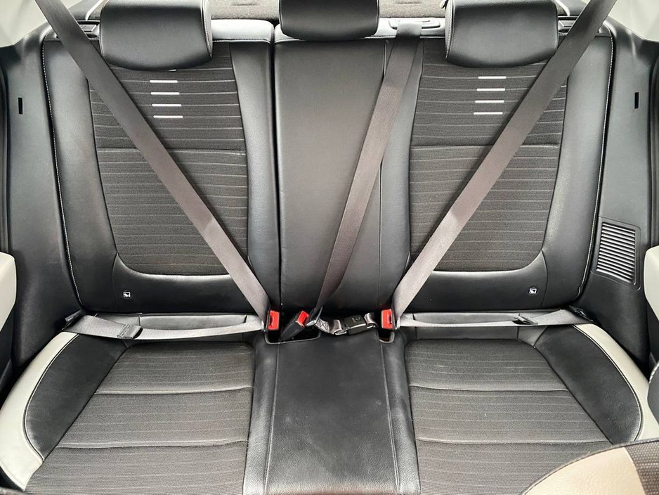 2023 Kia Stonic - image 12