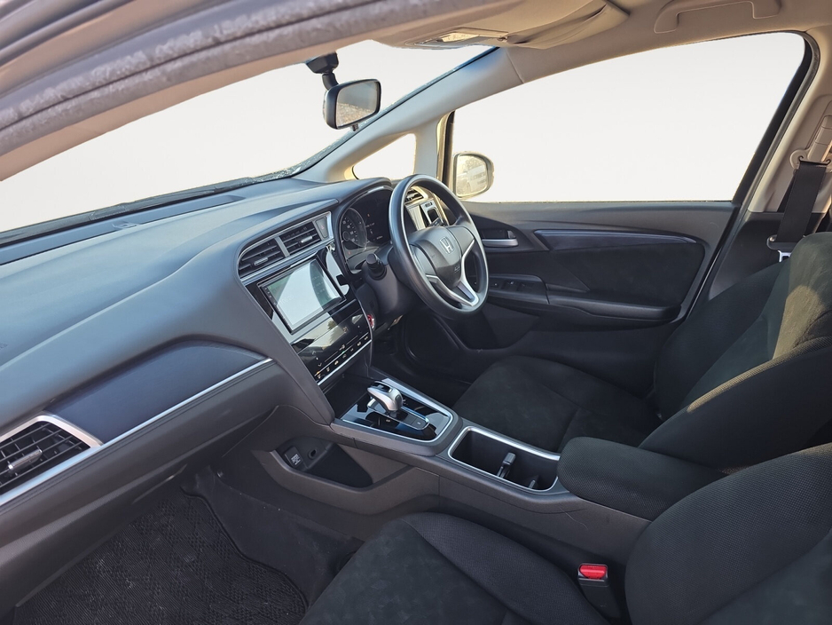 2017 Honda Shuttle - image 15