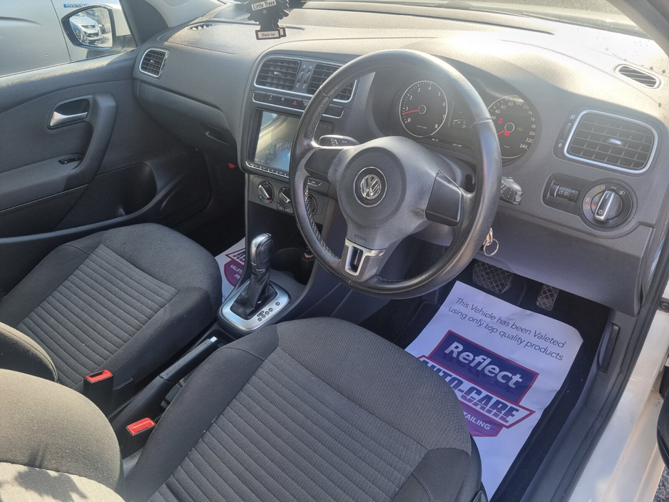 2014 Volkswagen Polo - image 5