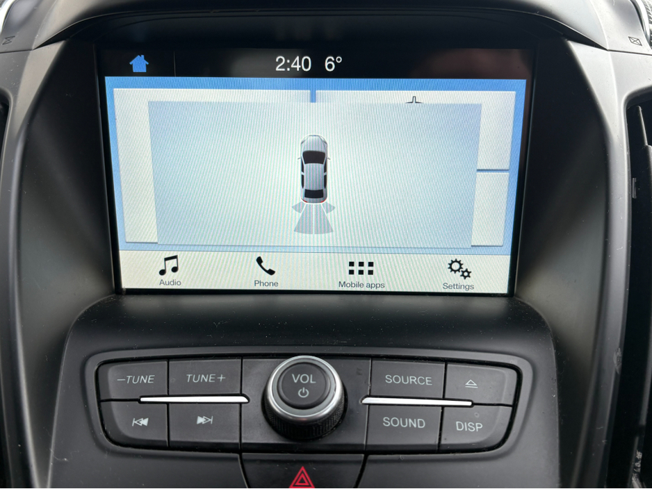 2018 Ford Kuga - image 8