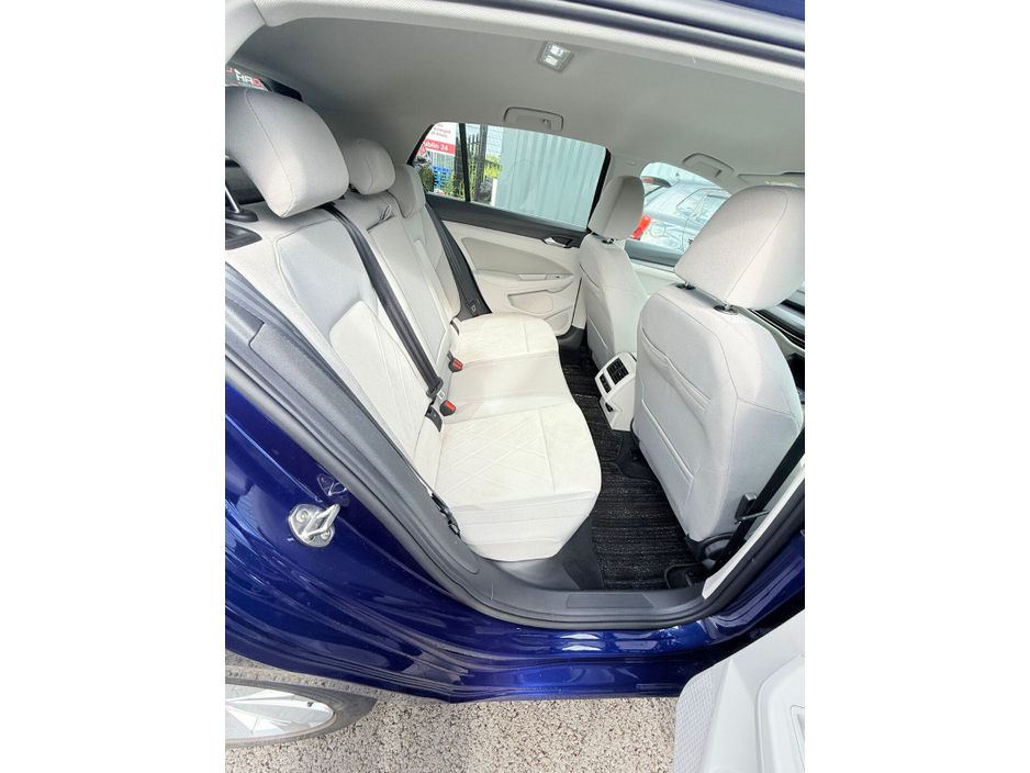 2021 Volkswagen Golf e-GOLF €29,999