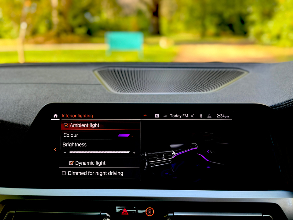 2020 BMW 3 Series - image 33