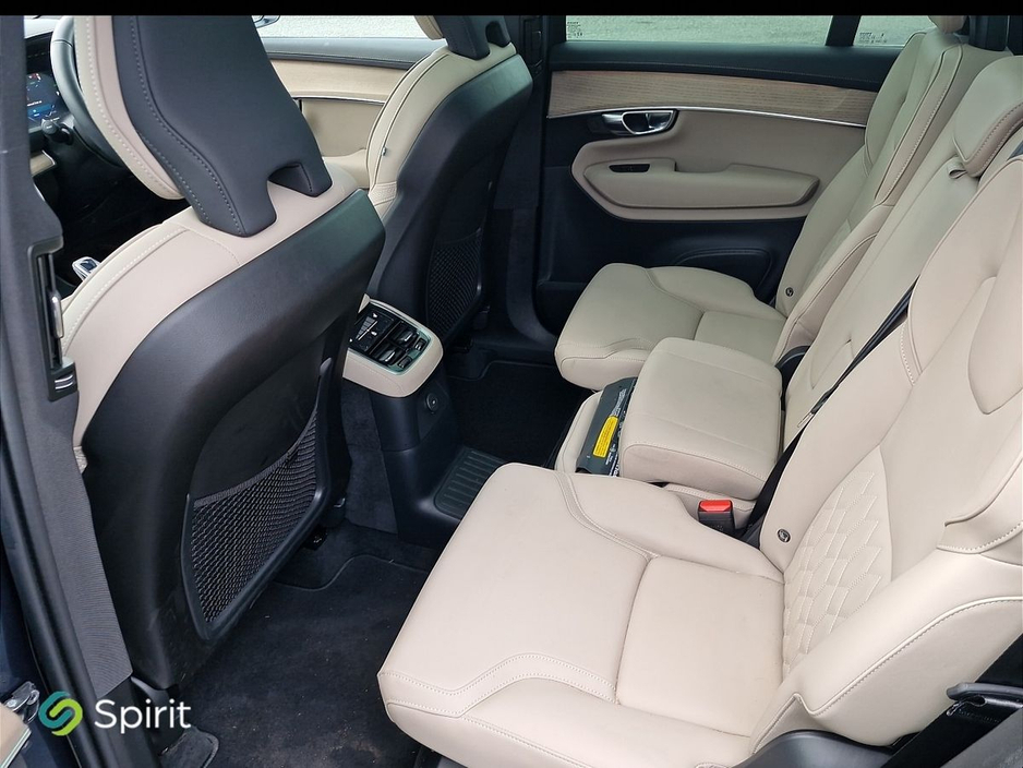 2025 Volvo XC90 - image 5