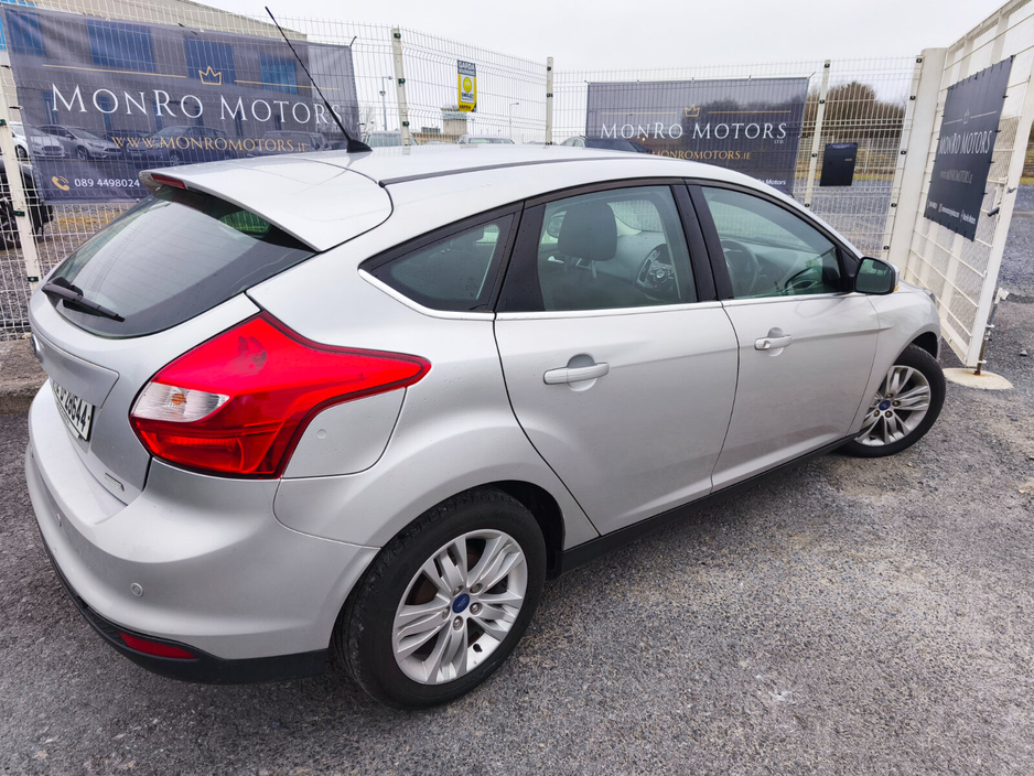 2014 Ford Focus - image 9
