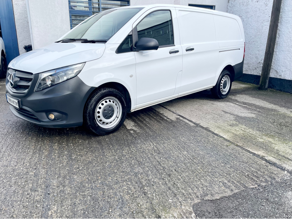 2023 Mercedes-Benz Vito - image 33